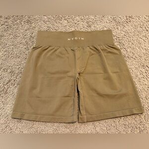 NVGTN Solid Seamless Shorts